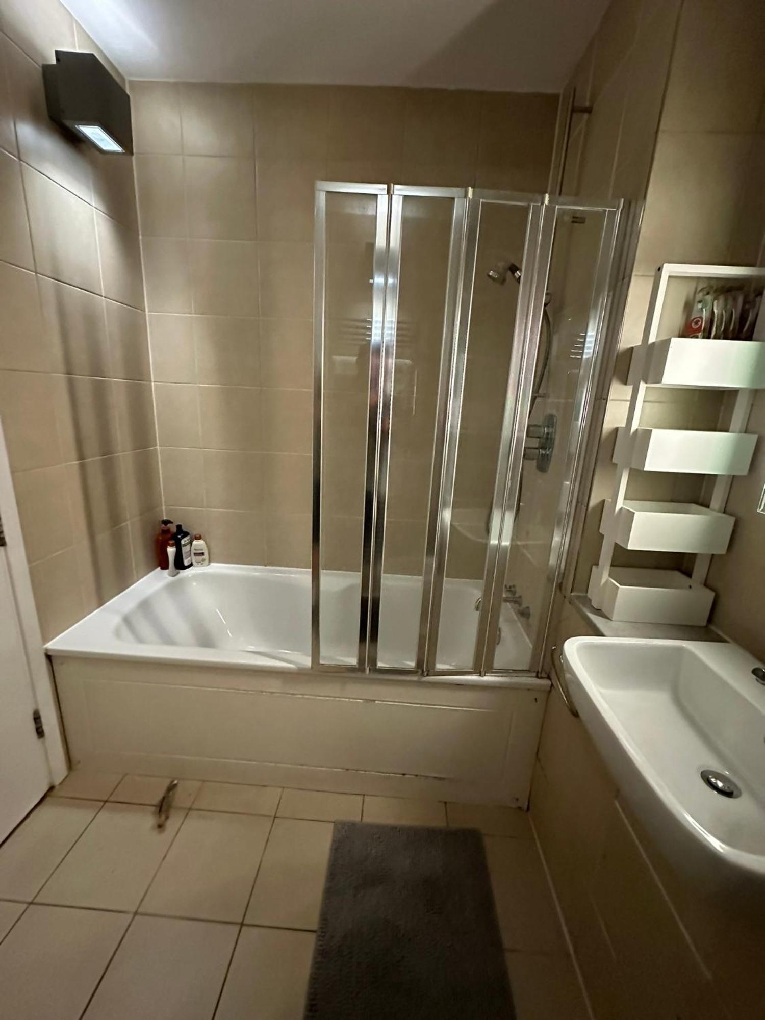לונדון Double Bedroom With Private En-Suite מראה חיצוני תמונה